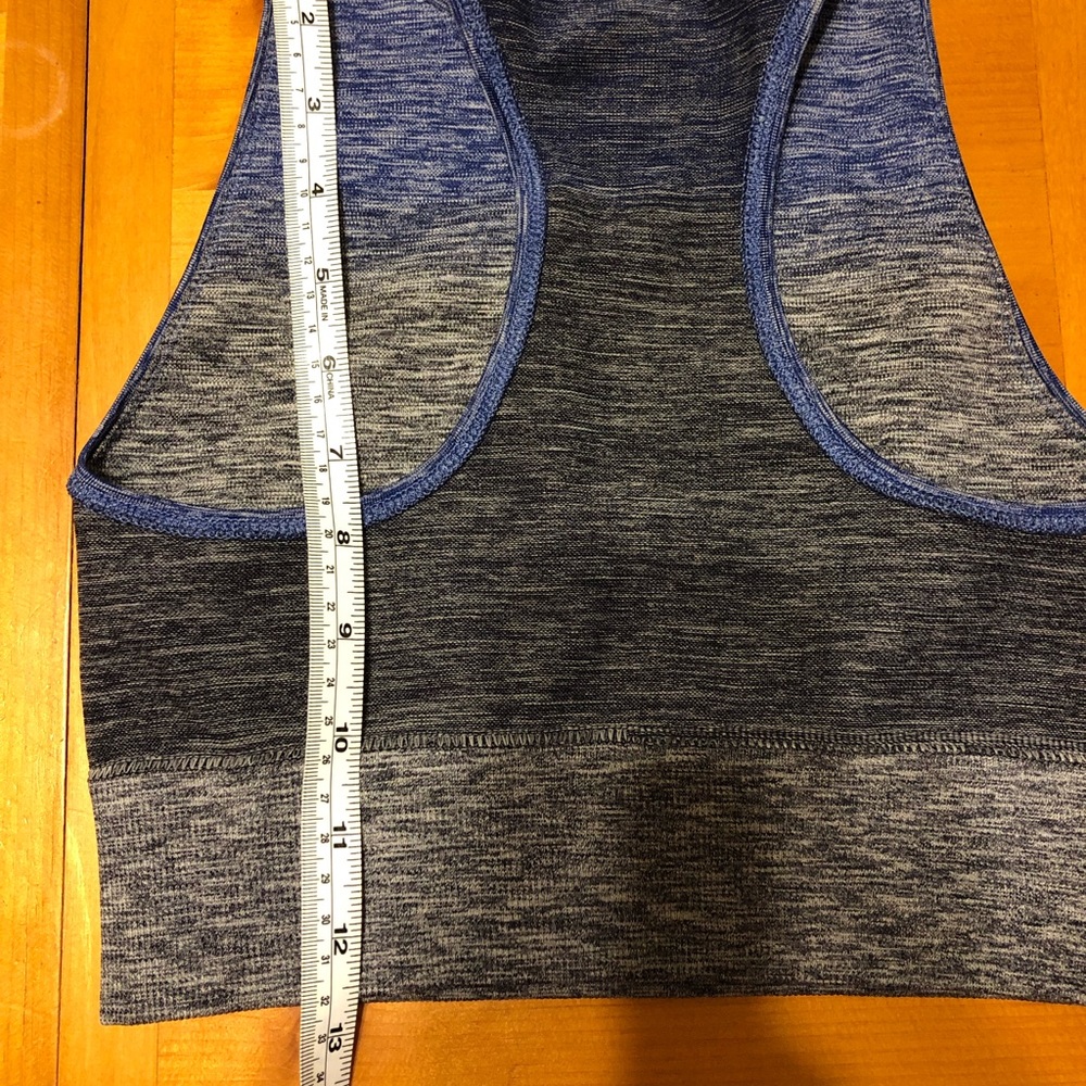 COPY - Lululemon Crop Top - Picture 5 of 5